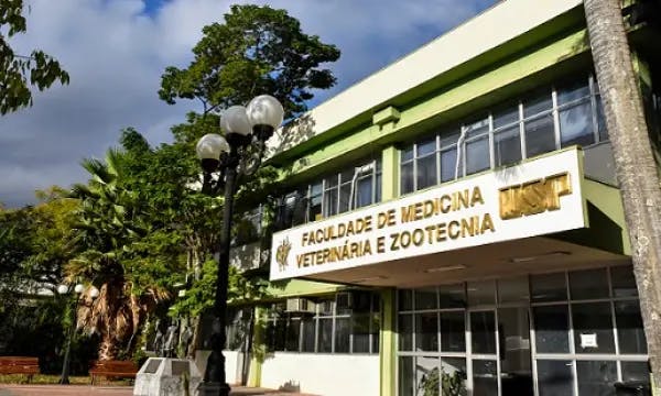 Fachada do Prédio da Administração da Faculdade de Medicina Veterinária – FMVZ