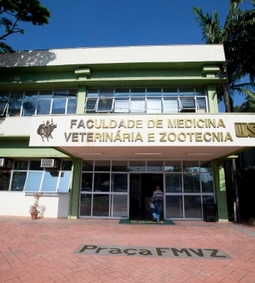 Fachada do Prédio da Administração da Faculdade de Medicina Veterinária – FMVZ